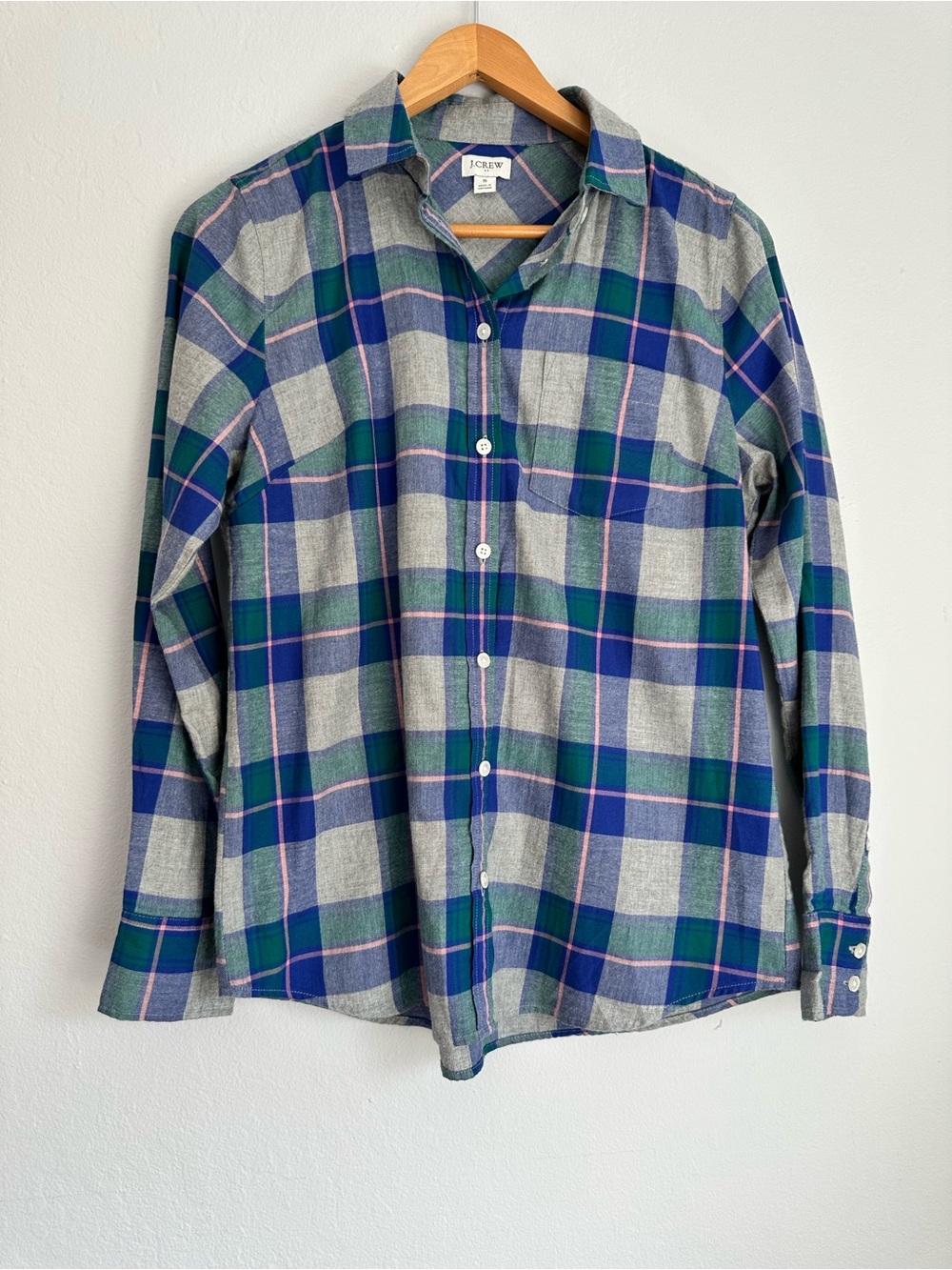 JCrew factory Women’s Blue & Green Plaid Button-Up Shirt